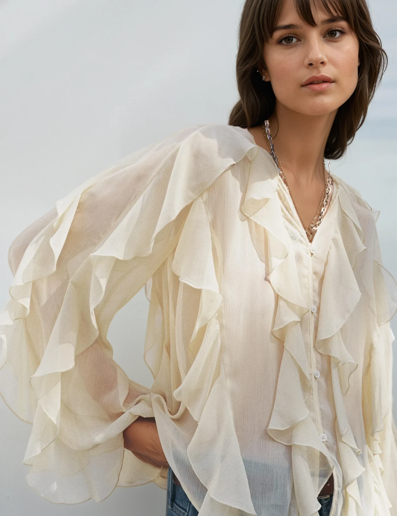 ESMÉE – BLOUSE À VOLANTS ET COL EN V