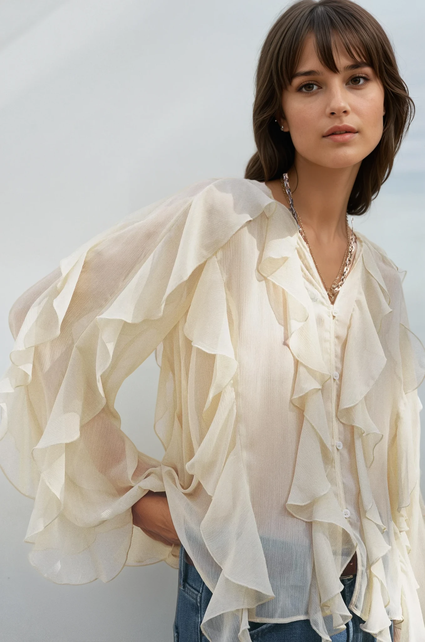ESMÉE – BLOUSE À VOLANTS ET COL EN V