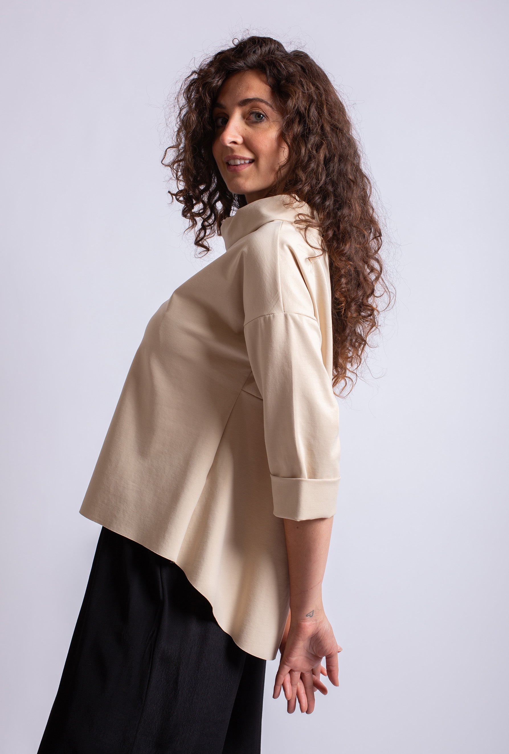 CÉLINE – HAUT POLYVALENT À LARGE REVERS