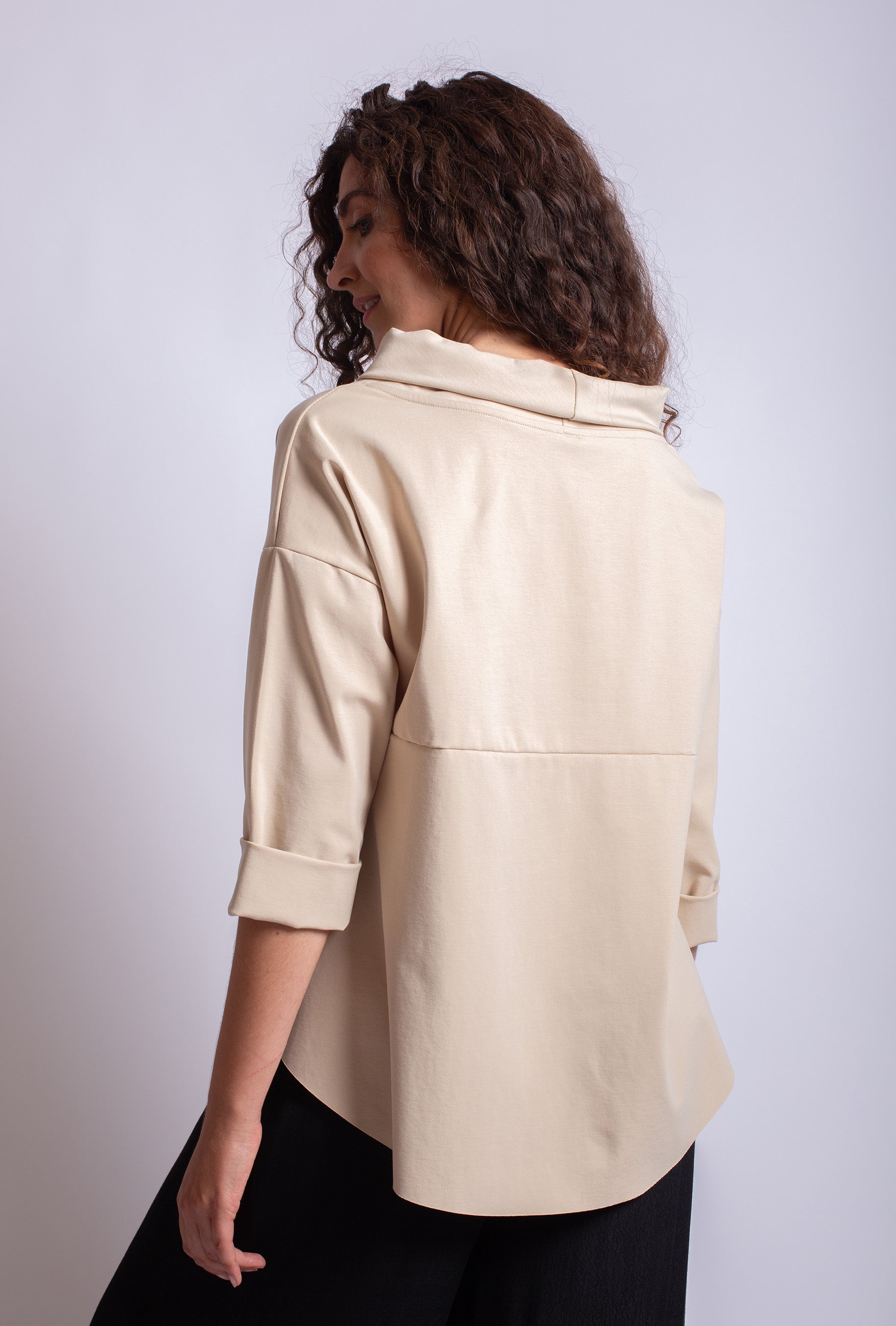 CÉLINE – HAUT POLYVALENT À LARGE REVERS
