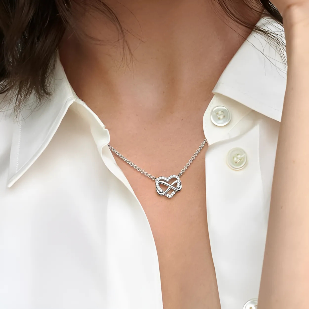 ÉLISE – COLLIER CŒUR ÉTINCELANT INFINI