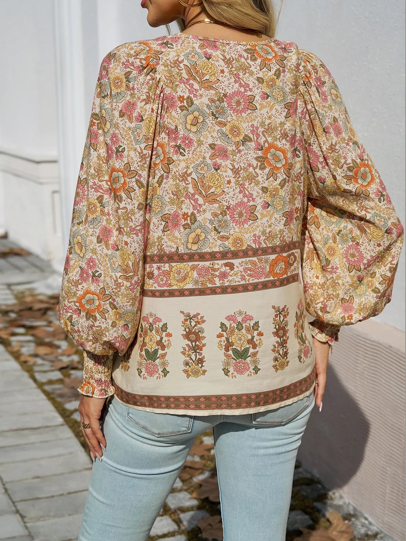 DÉBORAH – HAUT TENDANCE À MOTIF FLEURI