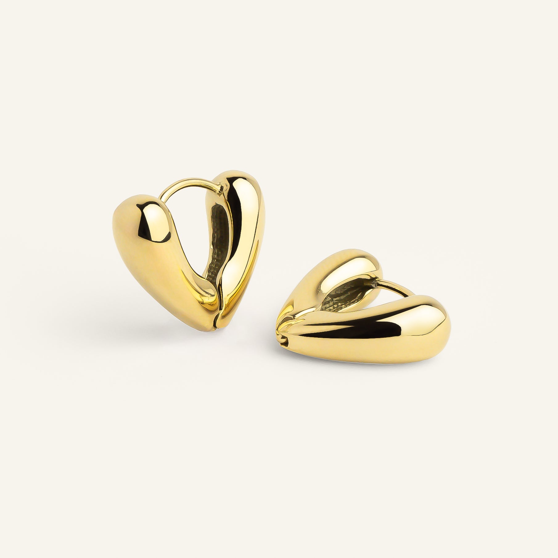 LUCIE – BOUCLES D'OREILLES EN FORME DE CŒUR