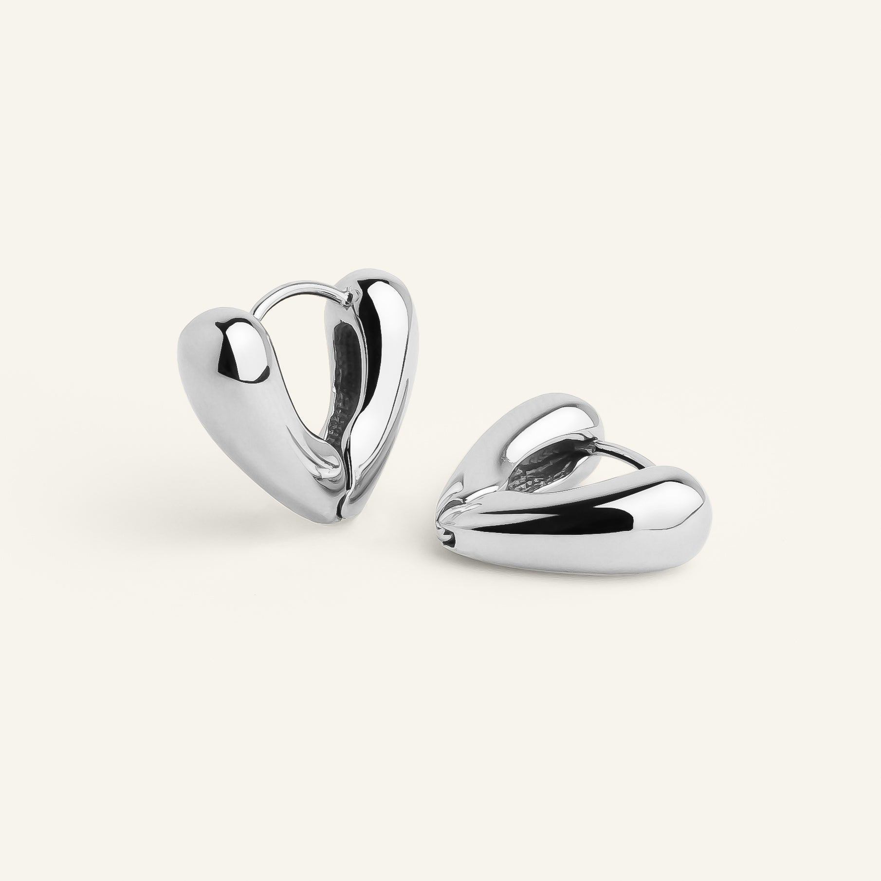LUCIE – BOUCLES D'OREILLES EN FORME DE CŒUR