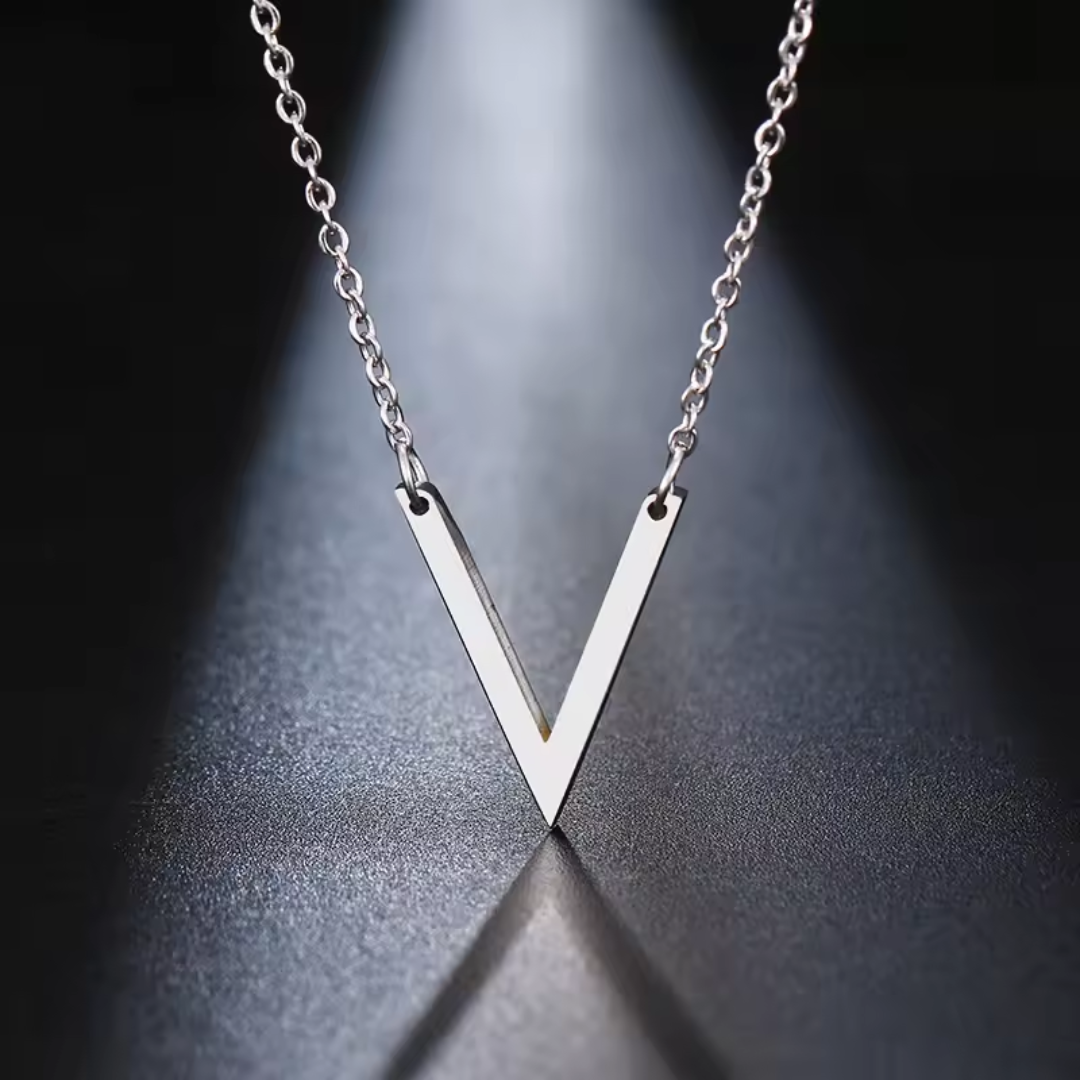 MARGAUX – COLLIER À PENDENTIFS EN FORME DE V
