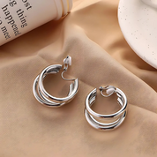 LÉA – BOUCLE D'OREILLE À TRIPLE BOUCLE