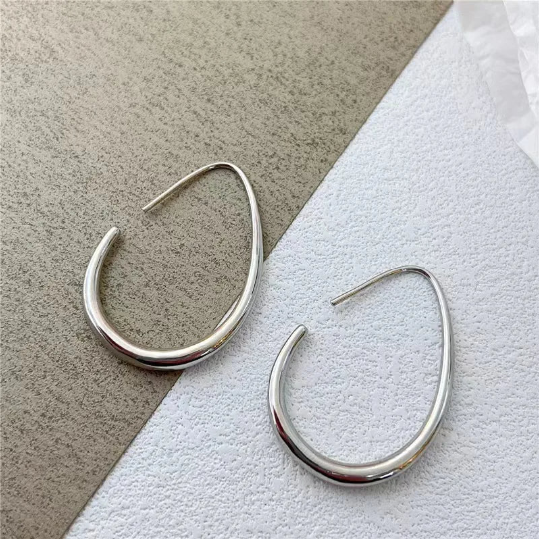 ZOÉ – BOUCLES D’OREILLES CRÉOLES GOUTTE D’EAU