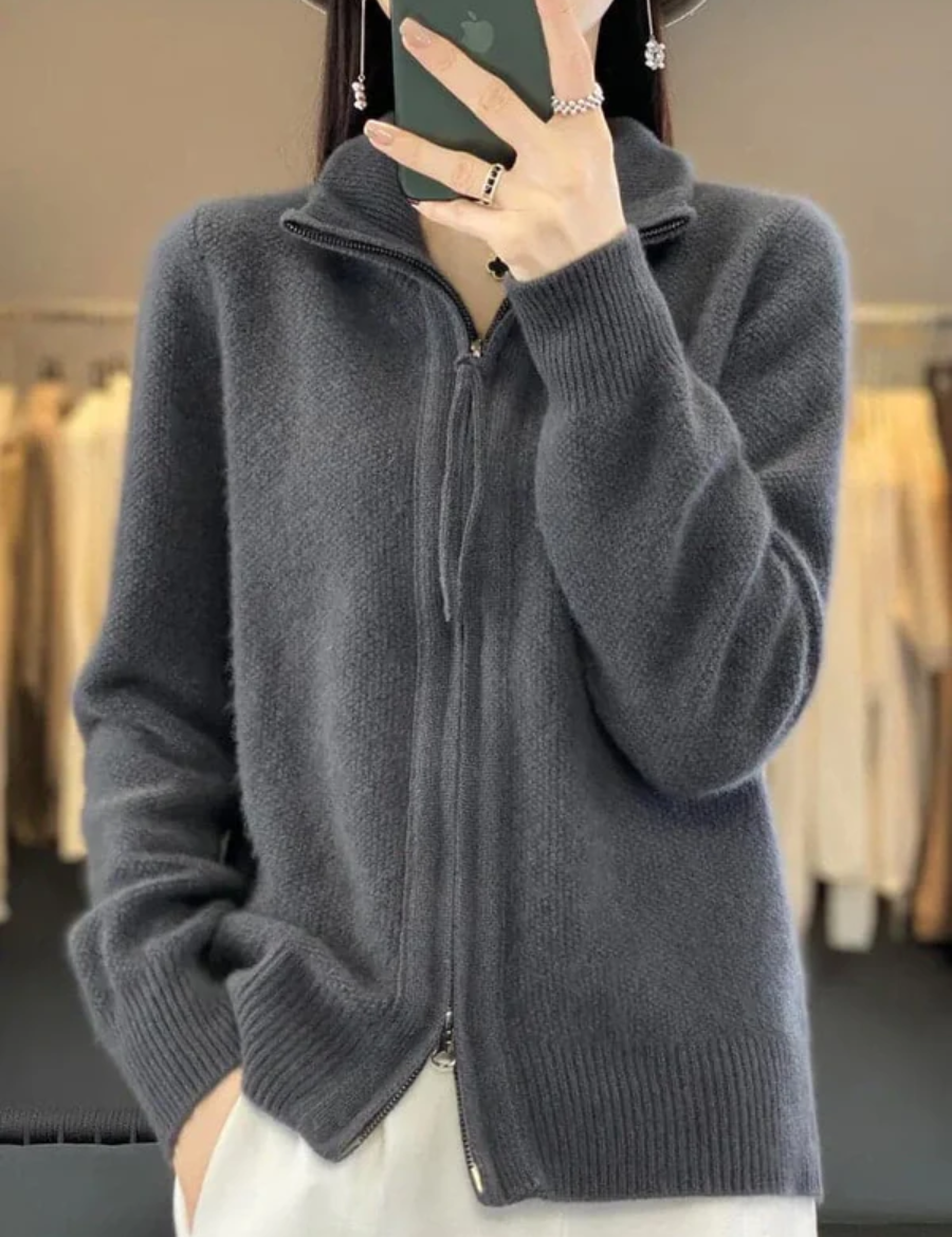 Tiphaine_Gris1