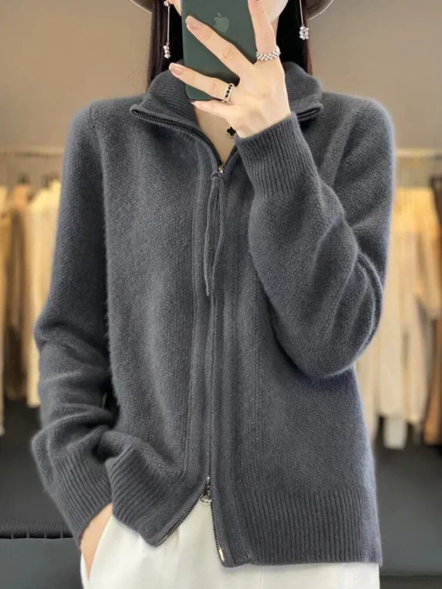Tiphaine_Gris1
