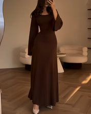 ZÉPHYRINE – ROBE MODERNE EN TRICOT À MANCHES LONGUES