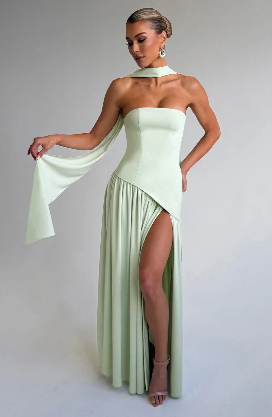 CHANTAL – ROBE LONGUE ÉLÉGANTE FENDUE