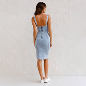 ANGÉLIQUE – ROBE COURTE EN JEAN RÉTRO